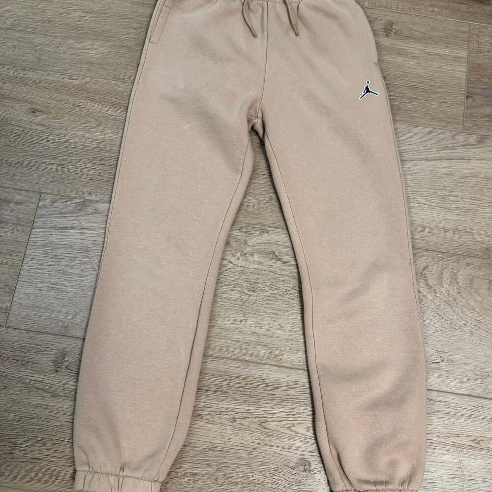 Jordan MJ Brooklyn Fleece Essentials Big Kids' Jogger Pants in Hemp